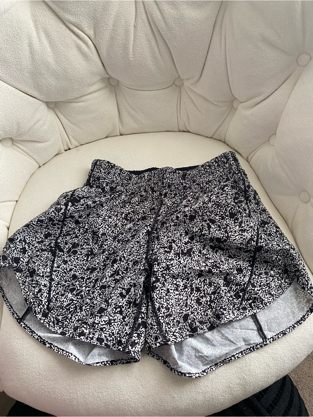 Women’s size 4 Lululemon shorts